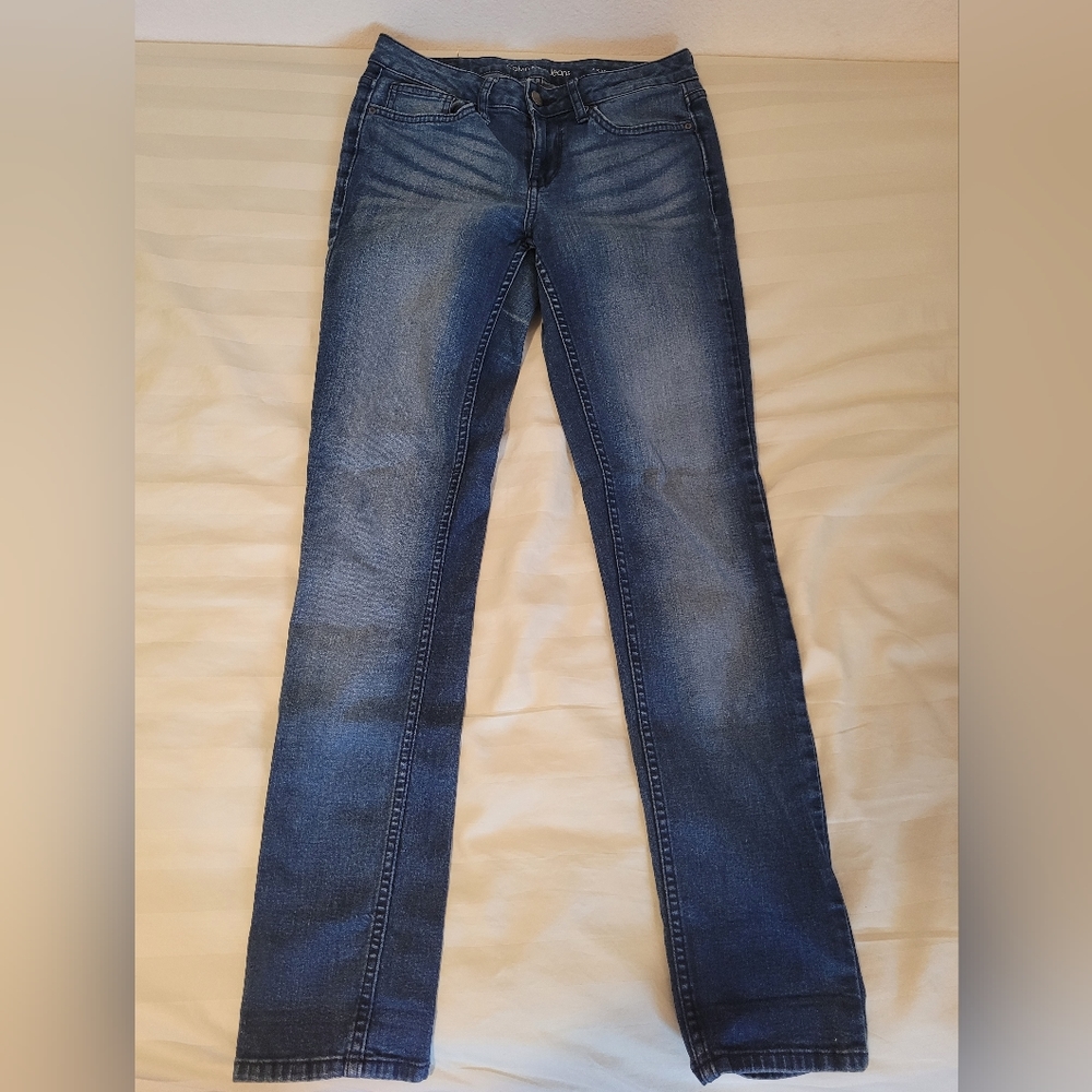 Calvin Klien Ultimate Skinny Jeans in Dark Blue Wash, Size 4 x 30